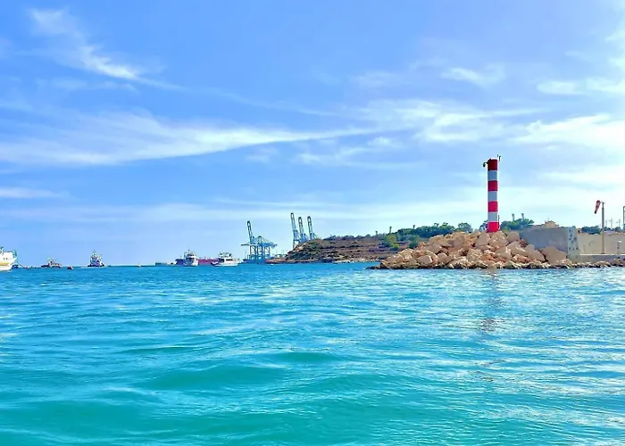 Tan-nanniet Two Bedroom Daire *