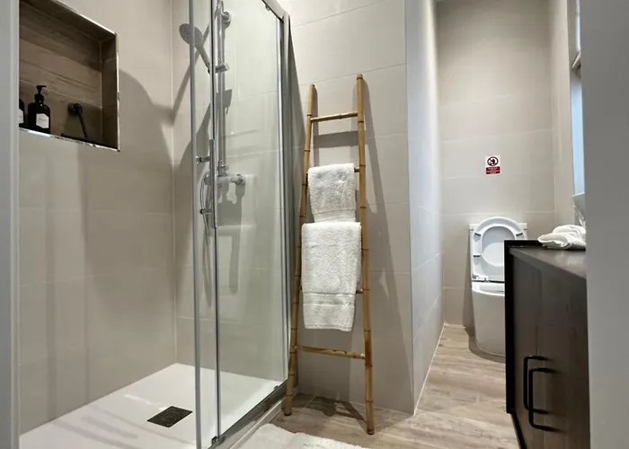 Tan-nanniet Two Bedroom Daire *