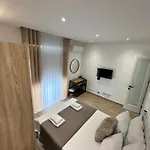 Tan-nanniet Two Bedroom * مرسلوك