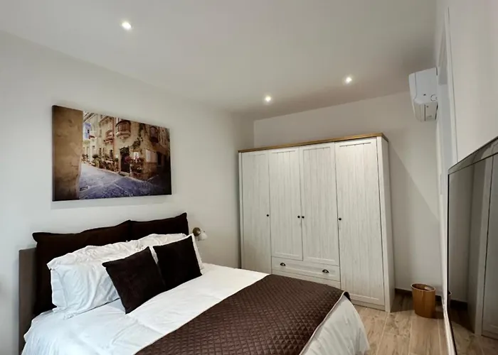 Tan-nanniet Two Bedroom *